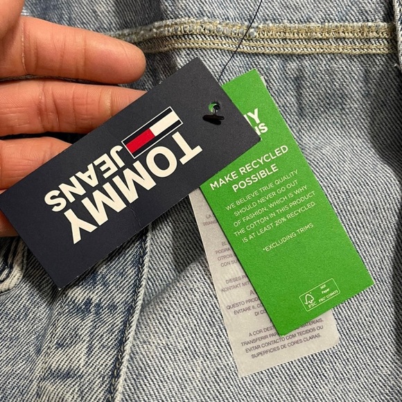 NWT Women’s  Size Large Tommy Hilfiger Hooded Cropped Denim Jacket - Picture 6 of 12